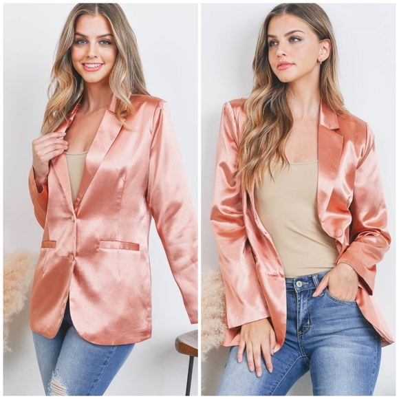 LAST 1❗🎀HP🎀 BLUE BLUSH Vintage Blush Satin Blazer - Picture 5 of 7